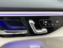 Mercedes-Benz GLC 300 e 4MATIC Luxury Line Plug-In Hybride Panorama Schuif-Kanteldak | Parkeerpakket met 360°-camera | Trekhaak | Stoelventilatie/- verwarming voor. Inclusief 24 maanden Mercedes-Benz Certified garantie voor Europa.