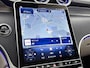 Mercedes-Benz GLC 300 e 4MATIC Luxury Line Plug-In Hybride Panorama Schuif-Kanteldak | Parkeerpakket met 360°-camera | Trekhaak | Stoelventilatie/- verwarming voor. Inclusief 24 maanden Mercedes-Benz Certified garantie voor Europa.