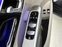 Mercedes-Benz GLC 300 e 4MATIC Luxury Line Plug-In Hybride Panorama Schuif-Kanteldak | Parkeerpakket met 360°-camera | Trekhaak | Stoelventilatie/- verwarming voor. Inclusief 24 maanden Mercedes-Benz Certified garantie voor Europa.