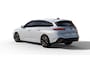 Peugeot 308 Allure | Elektrische parkeerrem | Extra getinte achterste zijruiten en achterruit | ISOFIX-bevestigingspunten voor drie kinderzitjes. Op de passagiersstoel en de buitenste zitplaatsen van de achterbank
