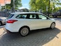 Ford Focus Wagon 1.0 Titanium 125 pk 2017 nwe apk t/m 08-05-2027, airco, cruise, elec pakket trekhaak, navi stoel verwarming etc