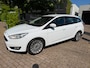 Ford Focus Wagon 1.0 Titanium 125 pk 2017 nwe apk t/m 08-05-2027, airco, cruise, elec pakket trekhaak, navi stoel verwarming etc