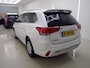 Mitsubishi Outlander 2.4 PHEV Pure 4WD + Camera+Apple-CarPlay-Android+2 oplaad Snoeren = ZEER NETJES !!