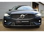 Volvo V60 2.0 B3 Ultimate Dark // Panoramadak | Harman Kardon | Leder | HUD | Memory | Stoelverwarming V+A