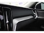 Volvo V60 2.0 B3 MHEV Ultimate Dark // Panoramadak | Harman Kardon | Leder | HUD | Memory | Stoelverwarming V+A