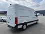 Mercedes-Benz eSprinter 320 L2 H2 Pro 81kWh / Snel laden 115Kw / Trekhaak / MBUX / Navigatie / Camera / Cruise control / Airco / 270 Graden achterdeuren