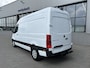 Mercedes-Benz eSprinter 320 L2 H2 Pro 81kWh / Snel laden 115Kw / Trekhaak / MBUX / Navigatie / Camera / Cruise control / Airco / 270 Graden achterdeuren