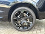 Volvo XC60 2.0 T8 Plug-in hybrid AWD Ultra Black Edition NW MODEL 455pk Luchtvering / HU Display / 21inc