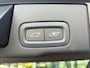 Volvo XC60 2.0 T8 Plug-in hybrid AWD Plus Dark 455pk Panoramadak / HU Display / 21Inc