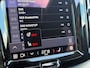 Volvo XC60 2.0 T8 Plug-in hybrid AWD Plus Dark 455pk Panoramadak / HU Display / 21Inc