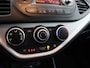 Kia Picanto 1.0 CVVT ComfortLine 1ste eigenaar, Multimedia-voorbereiding, Brake Assist System, Buitenspiegels elektrisch verstel- en verwarmbaar Nette en betrouwbare Kia Picanto 1.0 CVVT ComfortLine uit 2016, afkomstig van de eerste eigenaar. Ideale stadsauto met lage gebruikskosten, zuinig in verbruik en verrassend comfortabel in geb