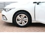Volkswagen Golf 1.0 eTSI Life Business O.a: PDC, Camera, Stoel+stuurverw, ACC, Clima, Etc. All-in prijs!