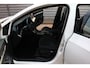 Volkswagen Golf 1.0 eTSI Life Business O.a: PDC, Camera, Stoel+stuurverw, ACC, Clima, Etc. All-in prijs!
