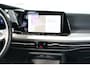 Volkswagen Golf 1.0 eTSI Life Business O.a: PDC, Camera, Stoel+stuurverw, ACC, Clima, Etc. All-in prijs!