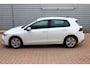 Volkswagen Golf 1.0 eTSI Life Business O.a: PDC, Camera, Stoel+stuurverw, ACC, Clima, Etc. All-in prijs!