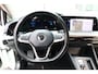Volkswagen Golf 1.0 eTSI Life Business O.a: PDC, Camera, Stoel+stuurverw, ACC, Clima, Etc. All-in prijs!