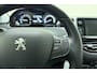 Peugeot 2008 1.2 PureTech Allure Volautomaat! l Navigatie l Climate Control l Cruise Control l Bluetooth l Panoramadak l PDC l Lichtmetalen Velgen