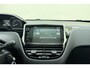 Peugeot 2008 1.2 PureTech Allure Volautomaat! l Navigatie l Climate Control l Cruise Control l Bluetooth l Panoramadak l PDC l Lichtmetalen Velgen