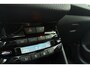 Peugeot 2008 1.2 PureTech Allure Volautomaat! l Navigatie l Climate Control l Cruise Control l Bluetooth l Panoramadak l PDC l Lichtmetalen Velgen