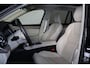 Volvo XC90 T8 Recharge AWD Plus Dark - Panorama/schuifdak - IntelliSafe Assist & Surround - 360º Camera - Bowers & Wilkins audio - Adaptieve LED koplampen - Verwarmde voorstoelen, stuur & achterbank - Parkeersensoren voor & achter - Elektr. bedienb. voorstoelen met geheugen - Geventileerde voorstoelen - Head up display - Draadloze tel. lader - Extra getint glas - Inklapbare trekhaak - 21' LMV
