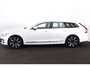 Volvo V90 T6 Recharge AWD Plus Bright - IntelliSafe Assist & Surround - 360º Camera - Harman/Kardon audio - Adaptieve LED koplampen - Verwarmde voorstoelen & stuur - Parkeersensoren voor & achter - Elektr. bedienb. voorstoelen met geheugen - 19' LMV