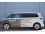 Volkswagen ID. Buzz 286pk Pro Bulli 86 kWh LWB | Geel Kenteken | Enkele Cabine | Laadvloer | Scheidingswand | Trekhaak