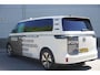 Volkswagen ID. Buzz 286pk Pro Bulli 86 kWh LWB | Geel Kenteken | Enkele Cabine | Laadvloer | Scheidingswand | Trekhaak