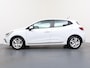 Renault Clio TCe 100 Zen | Trekhaak | Navigatie | Parkeersensoren |