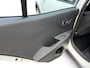 Kia Stonic 1.0 T-GDi MHEV DynamicLine Navigatie | Achteruitrijcamera | Lichtmetaal | Resterende fabrieksgarantie |