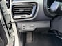 Kia Stonic 1.0 T-GDi MHEV DynamicLine Navigatie | Achteruitrijcamera | Lichtmetaal | Resterende fabrieksgarantie |