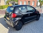 Toyota Aygo 1.0-12V | groot scherm | nieuwe apk | subwoofer en dikke boxen !