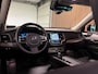 Volvo XC90 T8 AWD Recharge Ultra Dark | Luchtvering | Trekhaak | All Season banden | 360 Camera | Head-Up Display | Harman Kardon | 455pk | Adaptieve Cruise Control | Stoelverwarming voor+achter | Stuurwielverwarming | Schuifdak | Full LED Meesturende koplampen | Pilot Assist | BLIS Dode Hoek Detectie | Alcantara hemelbekleding | Lederen zonnekleppen en handgrepen | Elektrische voorstoelen geheugen | Lederen bekleding | Zitting verlenging voorstoelen | Lederen dashboard | 20 Inch | Google Infotainment | Keyless Drive | Privacy Glass | Elektrisch bedienbare achterklep | Geïntegreerd kinderzitje achterin | Geïntegreerde zongordijnen achterportieren | Verlichte instaplijsten | 7-Persoons | 4-Zone Climate Control | DAB Radio | Apple Carplay/Android Auto | Alarm Klasse III | Draadloos telefoon opladen | Volvo On Call met mobiele App functie | Platinum Grey Metallic |