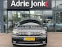 Volkswagen Tiguan 1.5 TSI ACT Highline Business R | AUTOMAAT |WEGKLAPBARE TREKHAAK | PANO DAK | 19 INCH | APPLE & ANDROID AUTO | R-LINE |