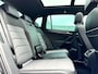 Volkswagen Tiguan 1.5 TSI ACT Highline Business R | AUTOMAAT |WEGKLAPBARE TREKHAAK | PANO DAK | 19 INCH | APPLE & ANDROID AUTO | R-LINE |