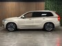 Volvo XC90 T8 AWD Recharge Ultra Bright | Bowers & Wilkins | Luchtvering | All Season Banden | 360 Camera | Head-Up Display | 455pk | Adaptieve Cruise Control | Stoelverwarming voor+achter | Stuurwielverwarming | Schuifdak | 20 Inch | Full LED  Meesturende koplampen | Pilot Assist | BLIS Dode Hoek Detectie | Alcantara hemelbekleding | Lederen handgrepen en zonnekleppen | Elektrische voorstoelen geheugen | Lederen bekleding | Zitting verlenging voorstoelen | Lederen Dashboard | Google Infotainment | Keyless Drive | Parkeersensoren voor+achter | Privacy Glass | Elektrisch bedienbare achterklep | Geïntegreerde zongordijnen achterportieren | Geïntegreerd kinderzitje achterin | Verlichte instaplijsten | 7-Persoons | 4-Zone Climate Control | DAB Radio | Apple Carplay/Android Auto | Alarm Klasse III | Draadloos telefoon opladen | Volvo On Call met mobiele App functie | Bright Dusk Blue Metallic |