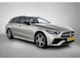Mercedes-Benz C-klasse Estate 300 e AMG Nightpakket Plug-In Hybride | Trekhaak | Stoelverwarming | Memory | CarPlay | Parkeerpakket met Camera | Inclusief 24 maanden Mercedes-Benz Certified garantie voor Europa.