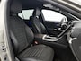 Mercedes-Benz C-klasse Estate 300 e AMG Nightpakket Plug-In Hybride | Trekhaak | Stoelverwarming | Memory | CarPlay | Parkeerpakket met Camera | Inclusief 24 maanden Mercedes-Benz Certified garantie voor Europa.