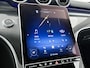 Mercedes-Benz C-klasse Estate 300 e AMG Nightpakket Plug-In Hybride | Trekhaak | Stoelverwarming | Memory | CarPlay | Parkeerpakket met Camera | Inclusief 24 maanden Mercedes-Benz Certified garantie voor Europa.
