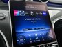Mercedes-Benz C-klasse Estate 300 e AMG Nightpakket Plug-In Hybride | Trekhaak | Stoelverwarming | Memory | CarPlay | Parkeerpakket met Camera | Inclusief 24 maanden Mercedes-Benz Certified garantie voor Europa.