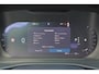 Volvo XC40 B3 Plus Black Edition - IntelliSafe Assist & Surround - 360º Camera - Harman Kardon audio - Verwarmde voorstoelen & stuur - Parkeersensoren voor & achter - Elektr. bedienb. voorstoelen met geheugen links - Draadloze tel. lader - Standkachel - Extra getint glas - 20' LMV