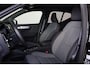 Volvo XC40 B3 Plus Black Edition - IntelliSafe Assist & Surround - 360º Camera - Harman Kardon audio - Verwarmde voorstoelen & stuur - Parkeersensoren voor & achter - Elektr. bedienb. voorstoelen met geheugen links - Draadloze tel. lader - Standkachel - Extra getint glas - 20' LMV