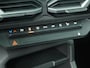Dacia Duster Journey mild hybrid 130 | Navigatie | Parkeercamera | 18" velgen |