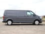 Volkswagen Transporter 2.0 TDI 110pk L2 | Airco | Navigatie via App connect | Cruise control | DAB + | Camera | PDC | Bijrijders bank | Betimmering |