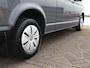 Volkswagen Transporter 2.0 TDI 110pk L2 | Airco | Navigatie via App connect | Cruise control | DAB + | Camera | PDC | Bijrijders bank | Betimmering |