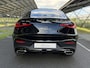 Mercedes-Benz GLC Coupe 300e 4MATIC Business Solution AMG | Night | Panoramaschuifdak | Premium Pakket | Digital light | Treeplanken | Trekhaak |