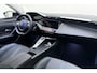 Peugeot 408 1.2 Hybrid 145 e-DCS6 Allure 1e Eigenaar l Dealer Onderhouden l Wireless Apple Carplay & Android Auto l TomTom Navigatie l DAB l Bluetooth l PDC l Camera l LED l Lichtmetalen Velgen