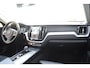 Volvo XC60 T6 350PK Automaat Plug-in Hybrid AWD Plus Bright / Navigatie / Elektrisch glazen schuif-kanteldak / Leren bekleding / Stuur & Stoelverwarming / Elektrische stoelen met geheugen / Elektrische achterklep / Cruise control