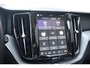 Volvo XC60 T6 350PK Automaat Plug-in Hybrid AWD Plus Bright / Navigatie / Elektrisch glazen schuif-kanteldak / Leren bekleding / Stuur & Stoelverwarming / Elektrische stoelen met geheugen / Elektrische achterklep / Cruise control