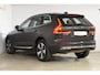 Volvo XC60 T6 350PK Automaat Plug-in Hybrid AWD Plus Bright / Navigatie / Elektrisch glazen schuif-kanteldak / Leren bekleding / Stuur & Stoelverwarming / Elektrische stoelen met geheugen / Elektrische achterklep / Cruise control
