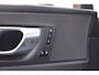 Volvo XC60 T6 350PK Automaat Plug-in Hybrid AWD Plus Bright / Navigatie / Elektrisch glazen schuif-kanteldak / Leren bekleding / Stuur & Stoelverwarming / Elektrische stoelen met geheugen / Elektrische achterklep / Cruise control